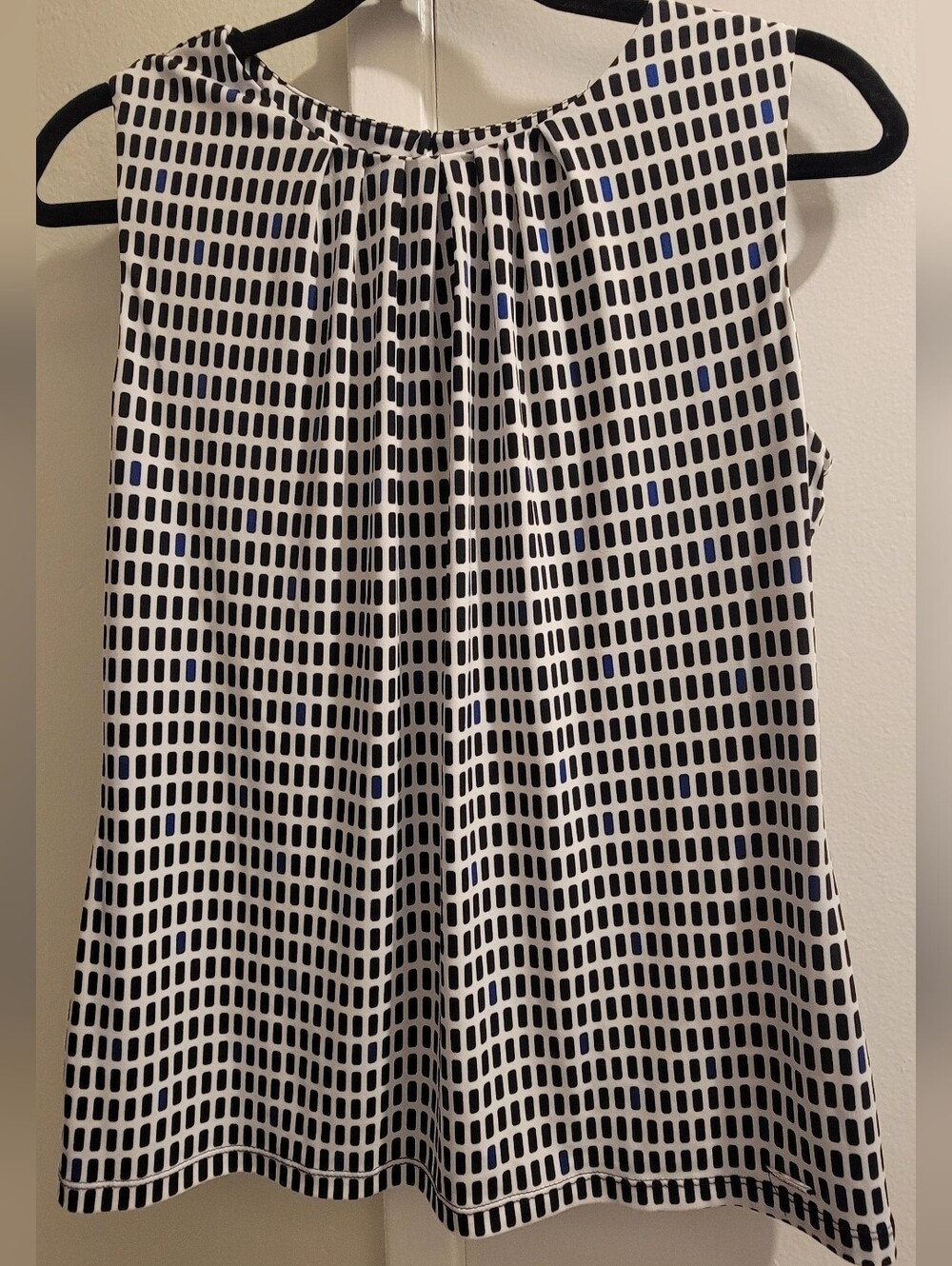 Calvin Klein Black, Blue and White Geometric Print Top L